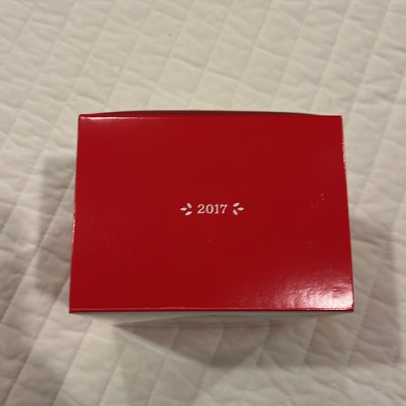 Hallmark 2017 Pooh A Blustery Day Magic Ornament - Picture 3 of 9